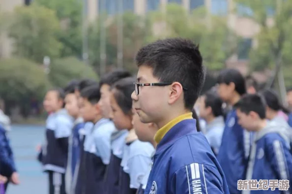 男生操男生：友谊与成长并肩前行