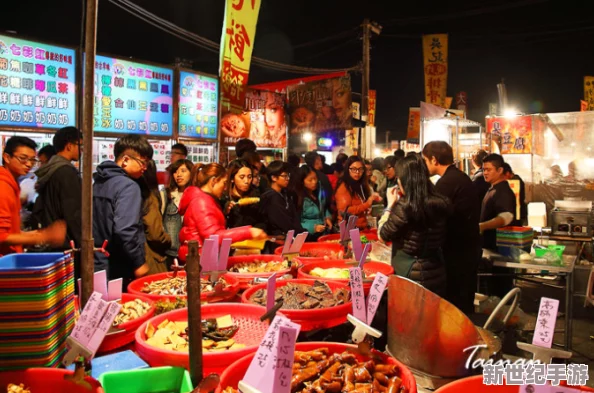 午夜生活片深圳街头夜市人气爆棚，美食与娱乐相结合的夜间经济火热发展